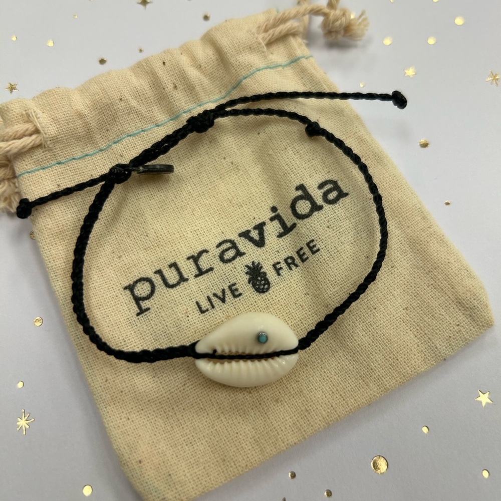 Pura Vida exclusive club shell bracelet